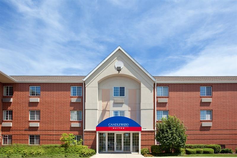 Sonesta Simply Suites Chicago Naperville Warrenville Exterior photo